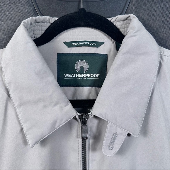 Weatherproof Men’s Golf Jacket - Lightweight Windbreaker, Water-Resistant Size L - Picture 7 of 8